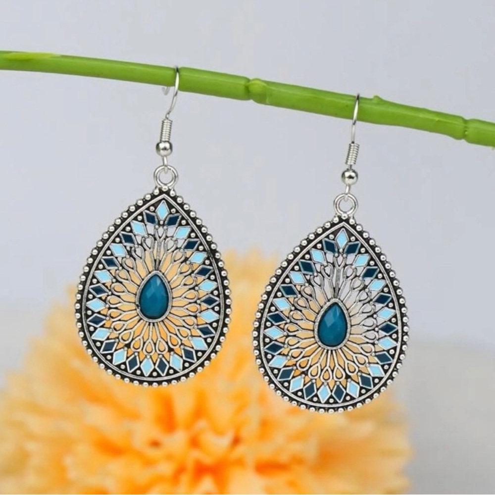 Silver Turquoise Tear Drop Earrings